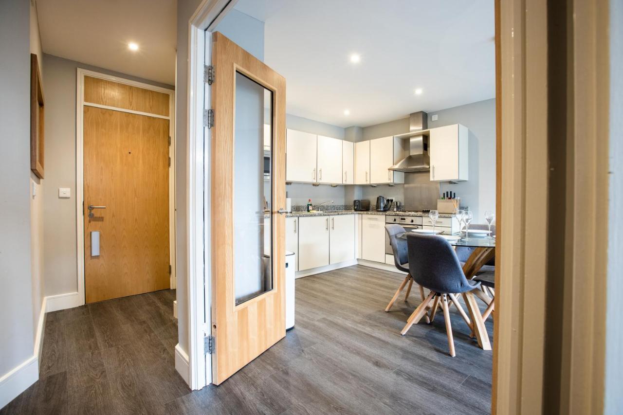 Urban Living'S - The Wren Beautiful City Centre Apartment With Parking Oxford Bagian luar foto