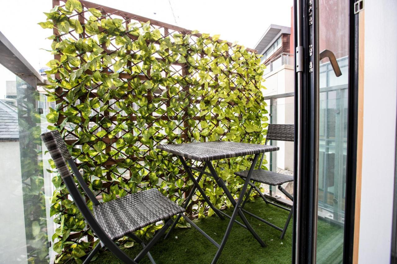 Urban Living'S - The Wren Beautiful City Centre Apartment With Parking Oxford Bagian luar foto